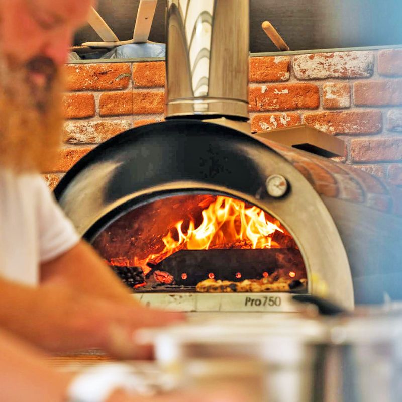 Igneus Pro 750 Wood Fired Pizza Oven Pro Bundle