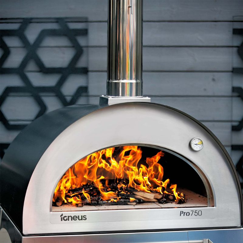 Igneus Pro 750 Wood Fired Pizza Oven Pro Bundle
